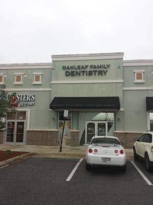 Storefront exterior of Oakleaf Family Dentistry