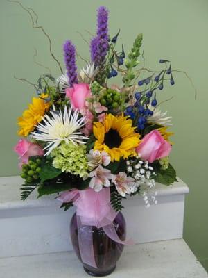 Mixed summery vase arrangement