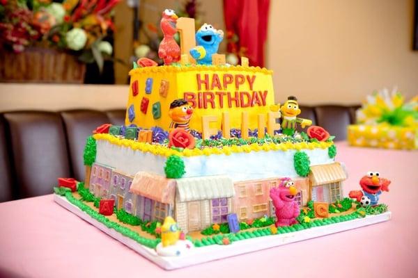 The first cake I ordered from Laurel way back in 2013! Colorful Sesame Street cake!