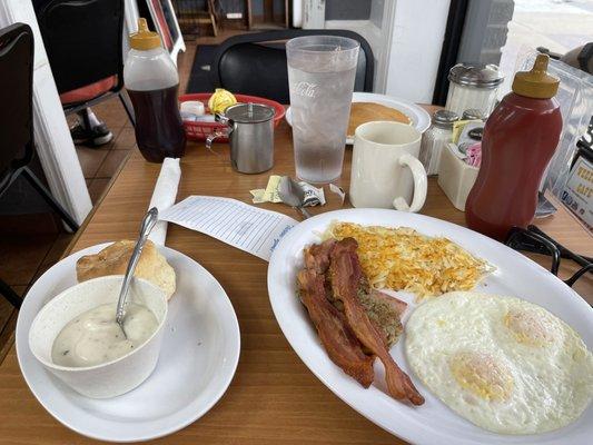 The  Delicious big breakfast that was really good but I forget if it was called the sampler or what( Sorry).