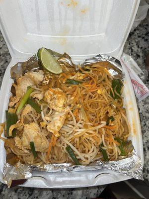 Chicken pad Thai