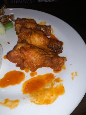 Medium wings. Sorry guys I was hungry and ate them before the pic lol