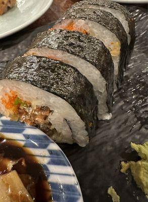 Salmon skin roll