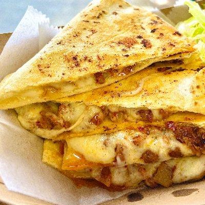 Quesadillas pollo y fajita  y pollo