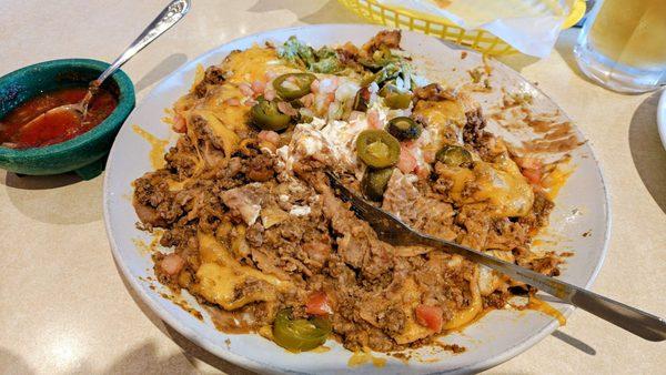 Los Guerrero's ground beef nachos.