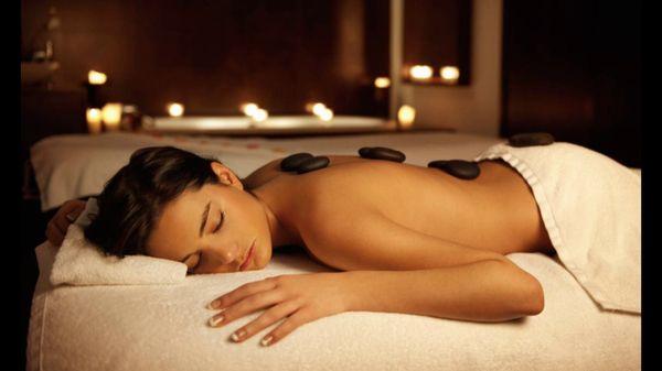 Hot stones can make deep muscles relax！！