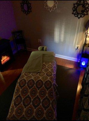 The beautiful and relaxing massage room!