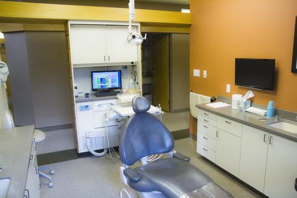 All of our 8 operatories come with the latest technology - including digital X-rays, digital charting, and wall-mounted monitors