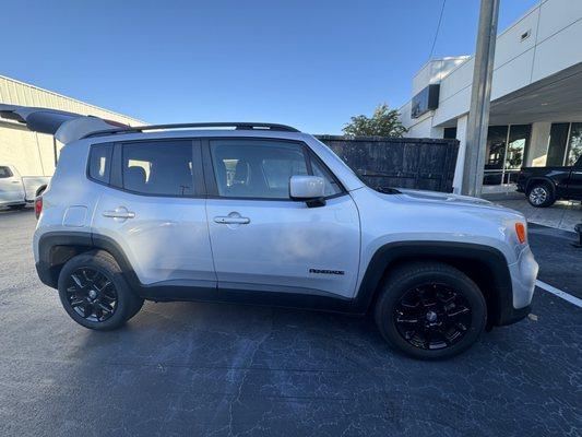 Pre-owned 2019 Jeep Renegade Latitude