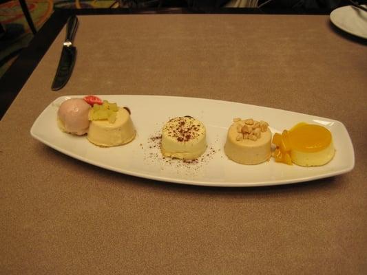 Cheesecake tasting (l to r: strawberry ice cream, Caramel apple, Tiramisu, PB&J and Mango)