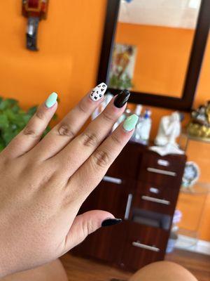 La Mirada Nails & Spa