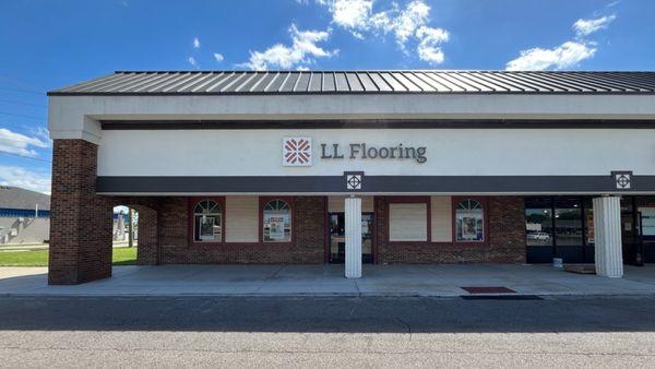 LL Flooring #1234 Florence | 7800 Connector Drive | Storefront