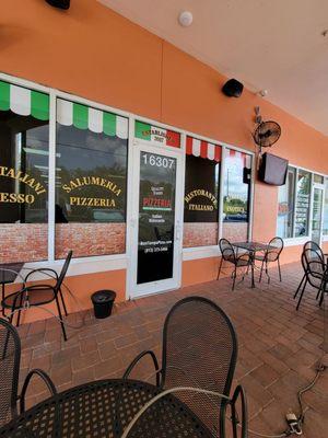 Hidden in a strip center...pretty unassuming...trying new place for lunch.