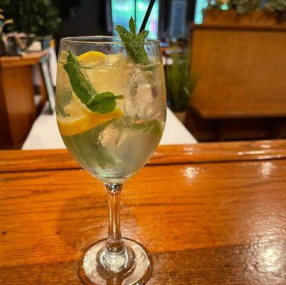 Limoncello Spritzer