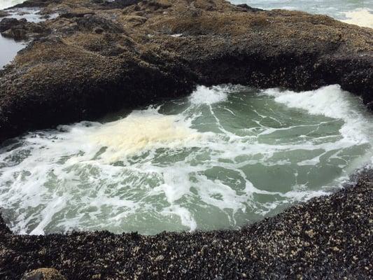 Thor's Well just post-full tide