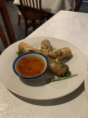 Complementary spring rolls that come with each lunch special!  They are OK...