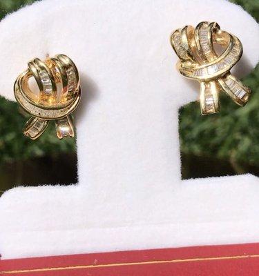 14 Kt gold earrings. 1.71 ct diamonds. $1600. Item # ITI 171