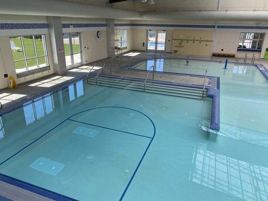 Shallow recreation and swim lesson section