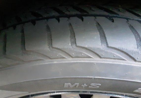 No Treads on tire