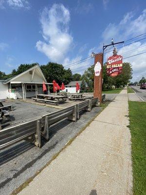 Lots of outdoor seating