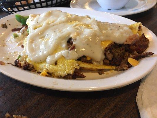 "Porky Pig" omelet with veggies added and a side of peppered gravy