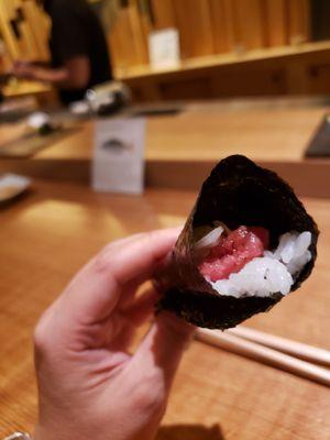 Tuna handroll