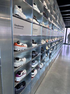 Shoe wall