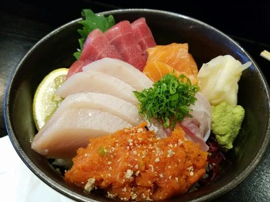 Chirashi Bowl Lunch!( Med Fatty Tuna, Salmon, Red Snapper, White Fish ,and Spicy Tuna!