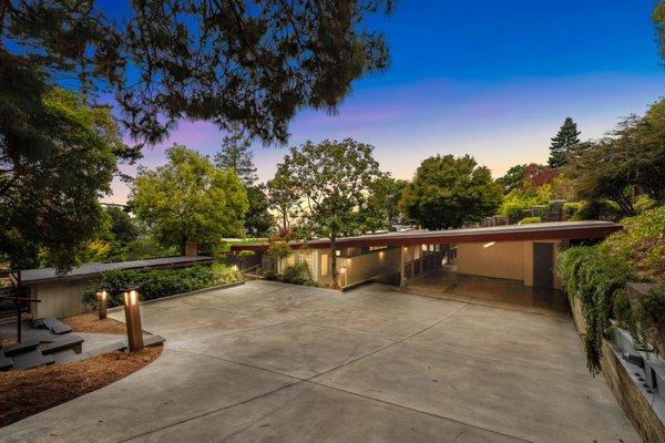 My Iconic Roger lee Mid-century Modern listing in Kensington!