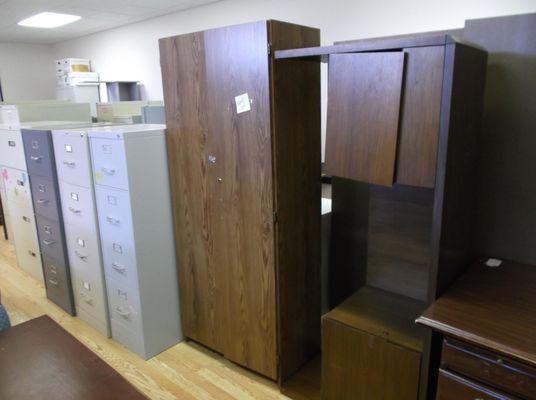 Assortment of office furniture to include chairs, stop in now.  7/10/17