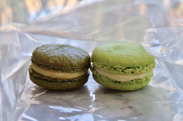 Green matcha and pistachios macarons.