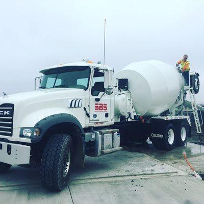 SBS Concrete Aggregate Supplies delivering Readymix Concrete to a jobsite