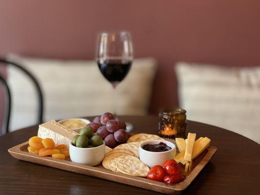 Cheese Plate
Rotating cheeses with house jam, dried fruit, olives, and crackers. Gluten free upon request