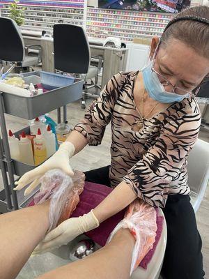 Paraffin wax on feet