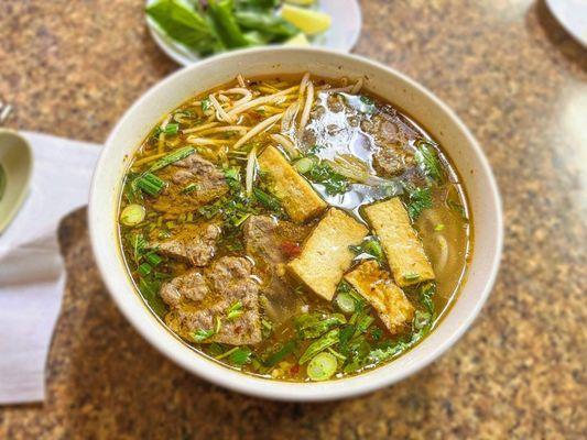 Spicy Noodle Soup With Tofu & Beef