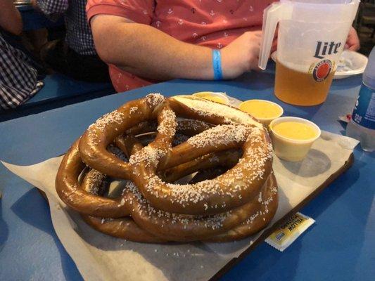 Pretzels beer cheese