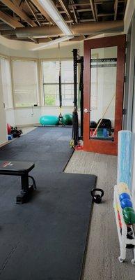 Full sports rehab and training gym