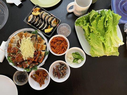 Fresh water eel combo - comes with banchan and gimbap