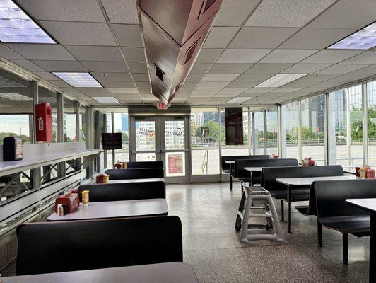 Restaurant design (rattling fan in the background)