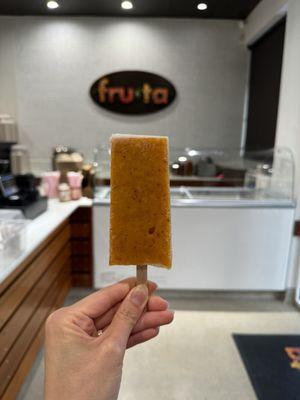 Mango chile paleta