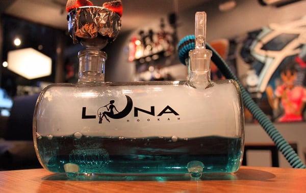 Enjoy our Luna Cosmo for the best hookah experience.