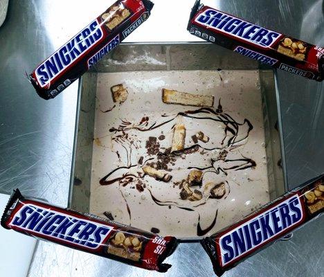 Snickers ice cream