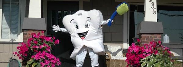 Tuffy the Tooth goes to schools to educate local schools