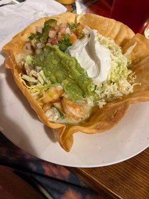 Shrimp fajita salad