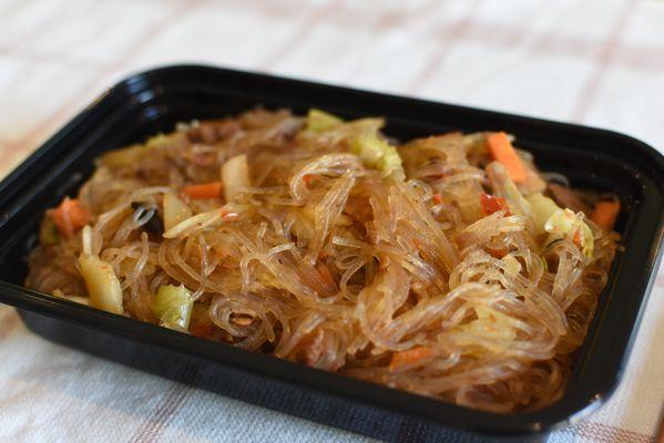 Stir-Fried Glass Noodle (spicy)
This item is not served daily, only when it is on Chef's bento menu.