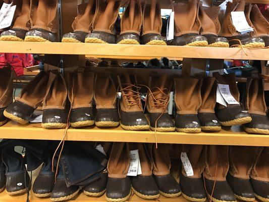 Boots! Outlet prices... #testingmyresolve