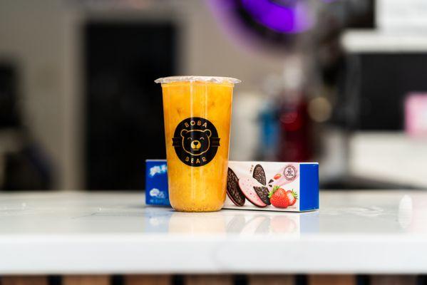 The perfect pair! Our signature Gold Digger drink with strawberry Oreo's from China.