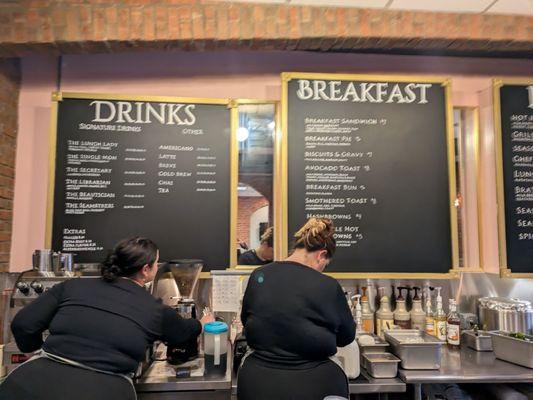 Great menu options for breakfast & lunch, the new space has great vibes