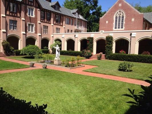 Central courtyard with statue of St Dominic