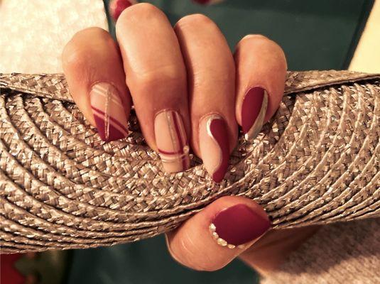 Sexy chrome wine holiday nails